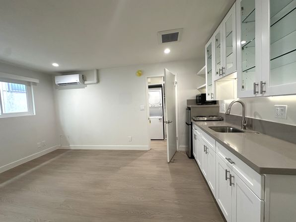 1706 Granville Ave #7AA