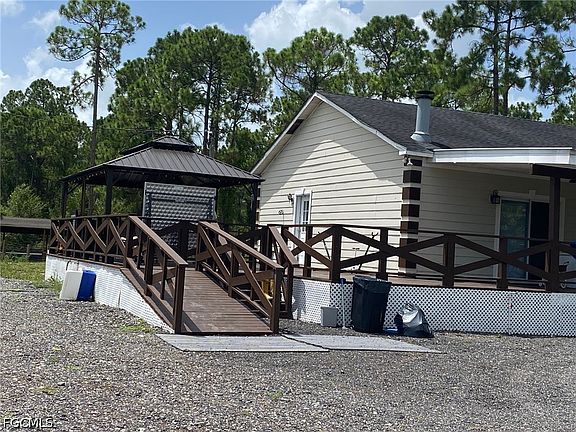 3rd image of 2511 Christopher Ln