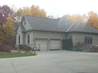 4850 Valhalla Dr, Woodbury, MN 55125