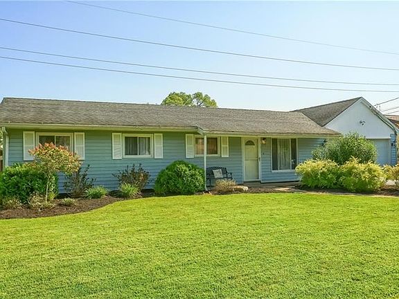 3rd image of 205 Sherwood Dr