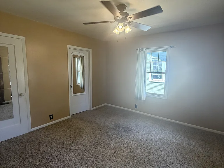 212 Alderson Ave — Photo 6