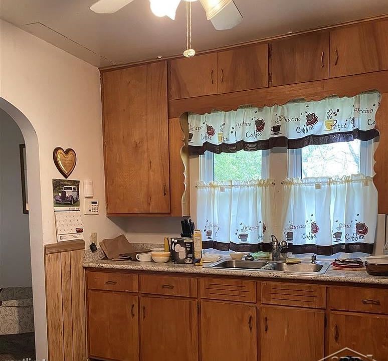 4 Kitchen