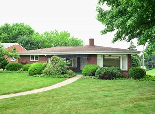 1600 Greentree Rd, Pittsburgh, PA 15220