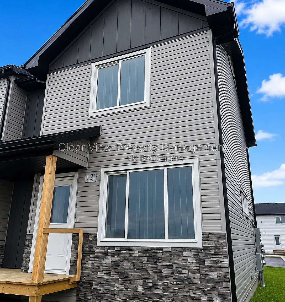 3 bed, 1.5 bath, 1200 sqft, $1,999 — Photo 1