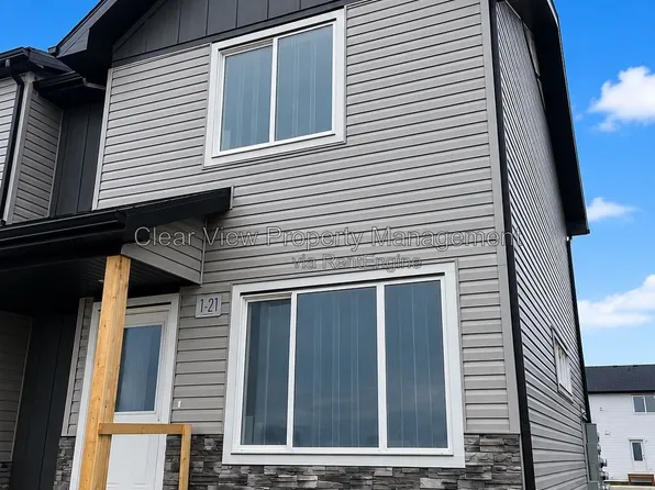 582 Aquitania Blvd W, Lethbridge, AB