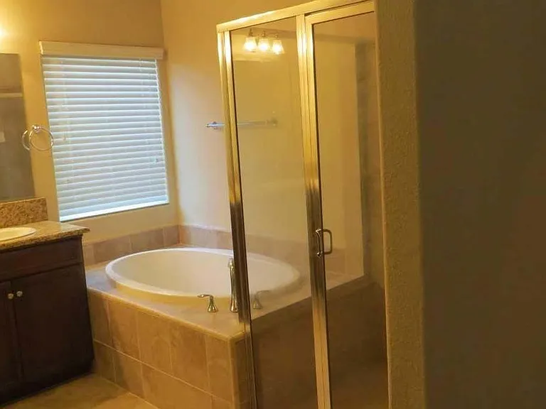 5367 N Madelyn Ave — Photo 3