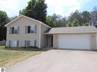 3185 Crimson Ranch Ln, Traverse City, MI 49685