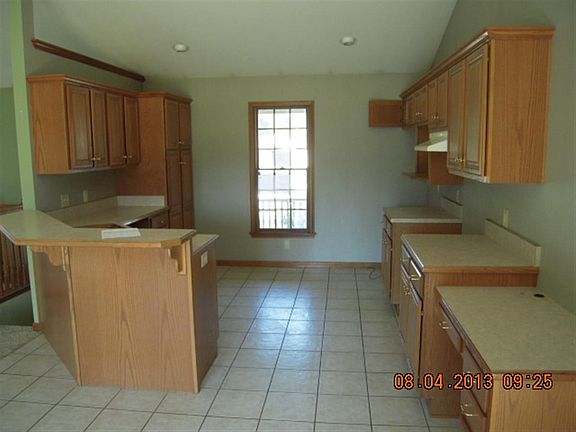2nd image of 18633 Hoover Ct