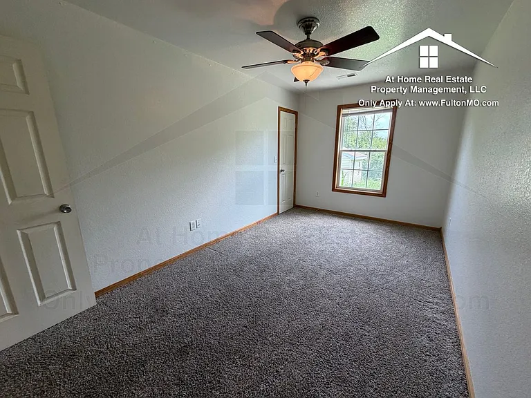 1902 Dunham Dr — Photo 10