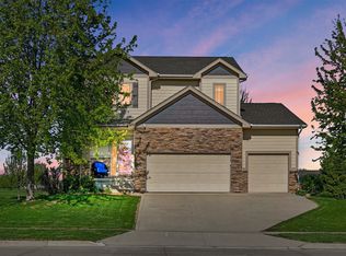 3414 163rd St, Urbandale, IA 50323