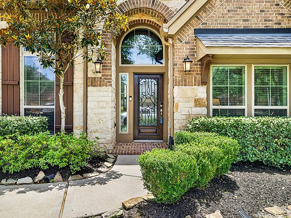 3rd image of 27815 Bradford Ridge Dr