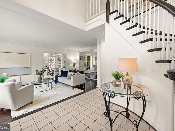 5th image of 17508 Applewood Ln