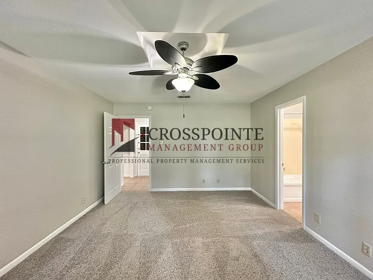 2448 Holly Ln — Photo 24