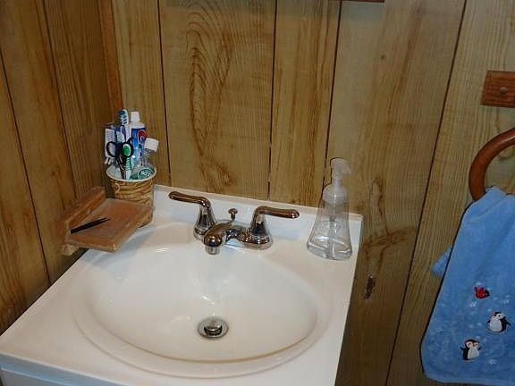 2nd image of 10 Briar Mills Dr