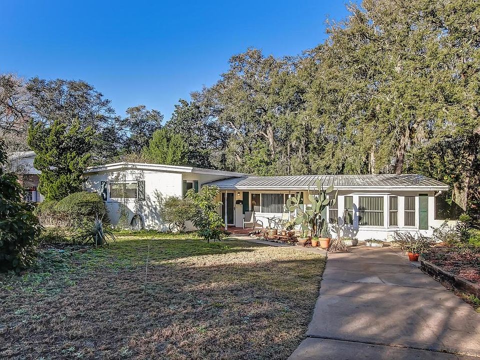 1st image of 801 Amelia Dr