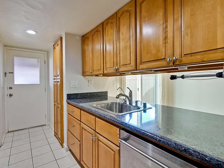 21099 Red Fir Ct — Photo 15