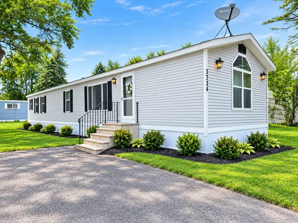 3321 89th Dr NE, Blaine, MN 55449
