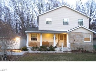 7535 Stearns Rd, Olmsted Township, OH 44138