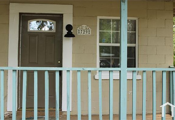 5th image of 727 Rollins St