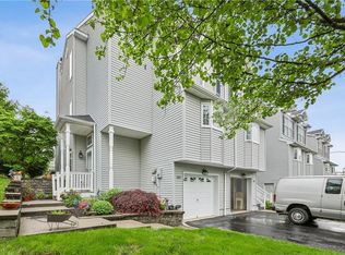 2011 John Jay Ct, New Windsor, NY 12553