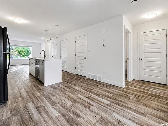 3rd image of 2464 Francis STREET