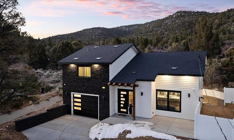 1st image of 47145 Skyview Dr