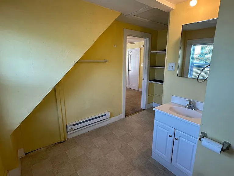 1207 W Washington St — Photo 102