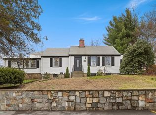 10 Forbes Hill Rd, Quincy, MA 02170