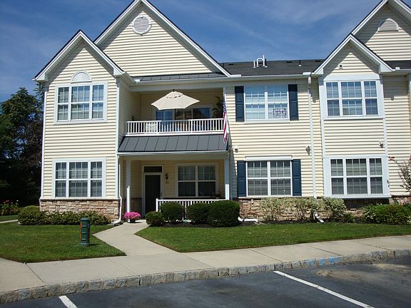 2nd image of 26 Pelican Pl #26