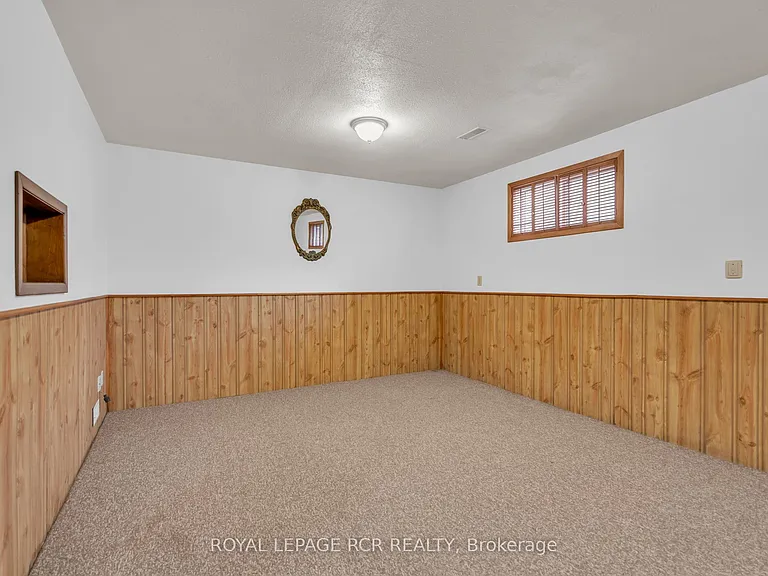 126 Nelson St W #A — Photo 19