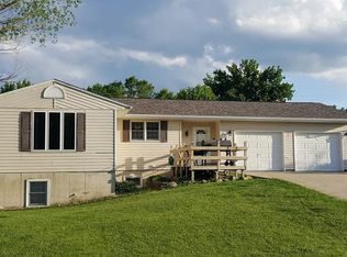 211 2nd Ave NE, Badger, IA 50516