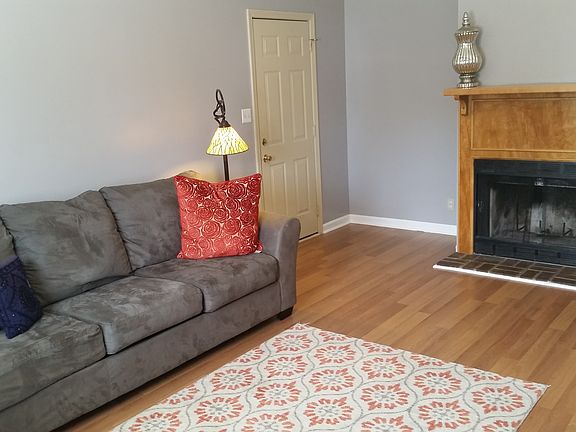 4th image of 203 Moncrest Dr