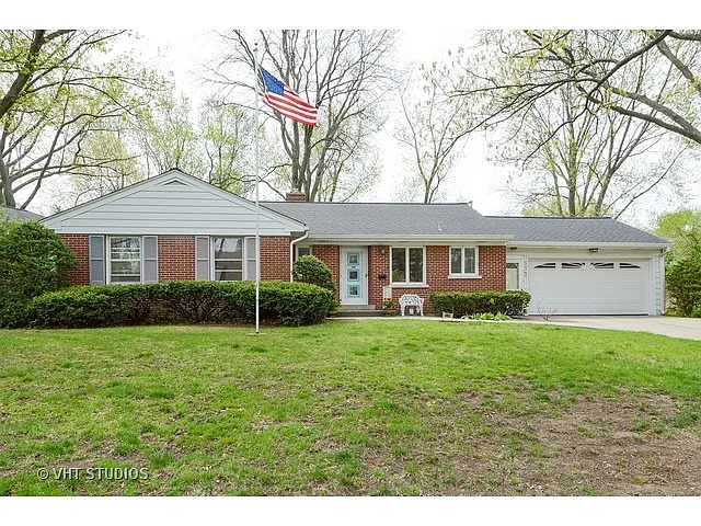 530 Prairie Ave photo 1