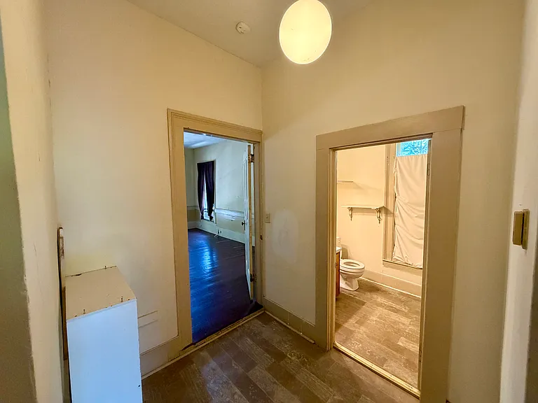 820 7th Ave N #4 — Photo 6
