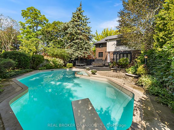 2nd image of 69 Chaplin Cres