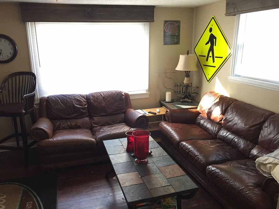2nd image of 224 Broad St