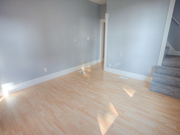 2nd image of 1173 E Rich St