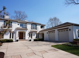 3S331 Williams Rd, Warrenville, IL 60555