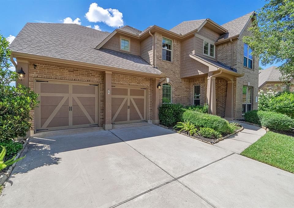 1st image of 2057 Forest Haven Dr