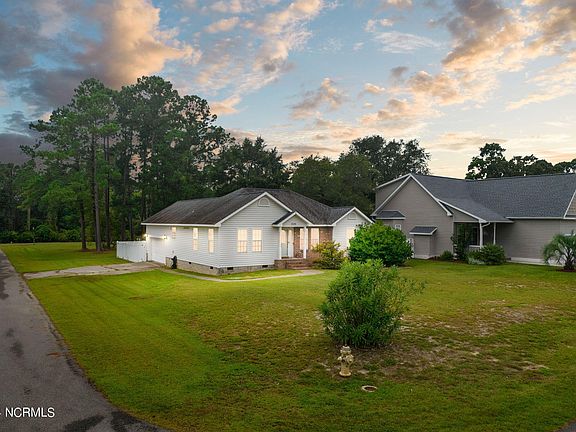 2nd image of 3139 Pine Hill Drive SW