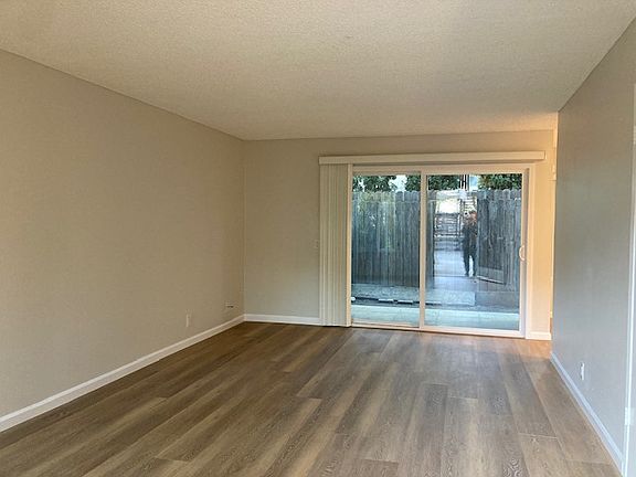 4th image of 187 Cameron Ct