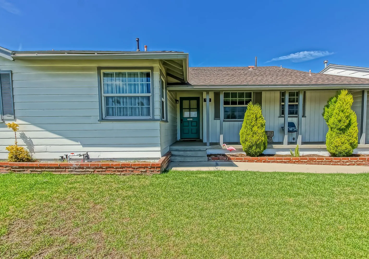 Fully Furnished, Charming & Bright, Hillside Home Close To White Point Park & Coastline W/ Ocean ... — Photo 1