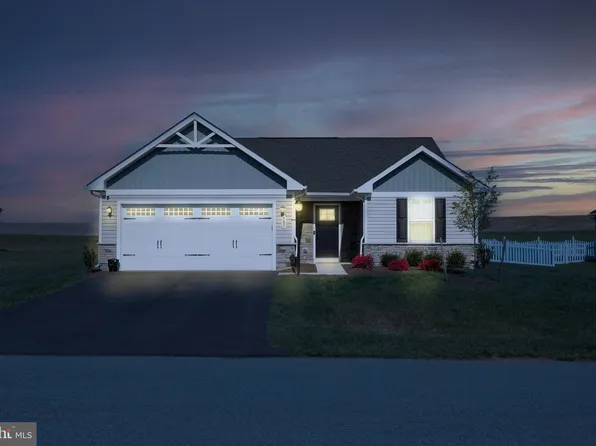 581 Perspective Pl, Hedgesville, WV 25427