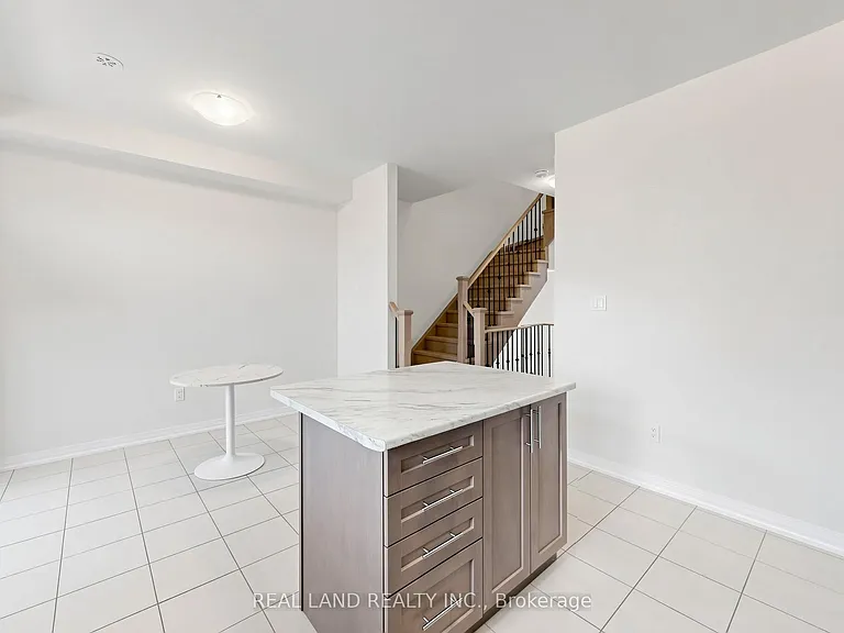 24 Sissons Way — Photo 10
