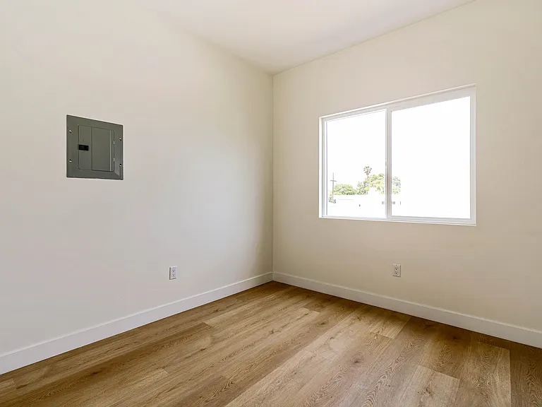 1953 Emerald St #3 — Photo 13