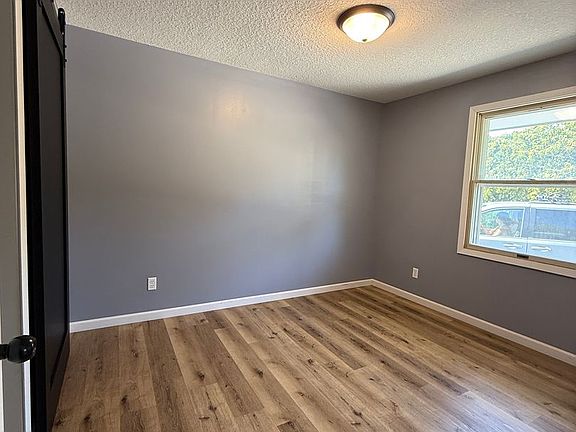 3rd image of 212 W School St #1