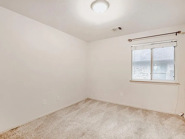 3410 Yogi Berra Way — Photo 17