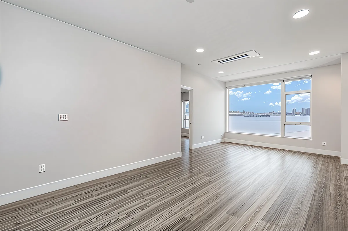 Building Photo - 1709 Harbor Ave SW #400