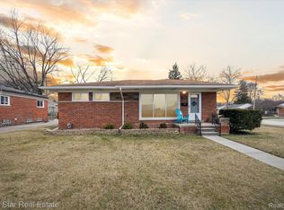 1308 Broadacre Ave, Clawson, MI 48017