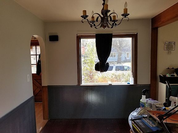 4th image of 304 Park St